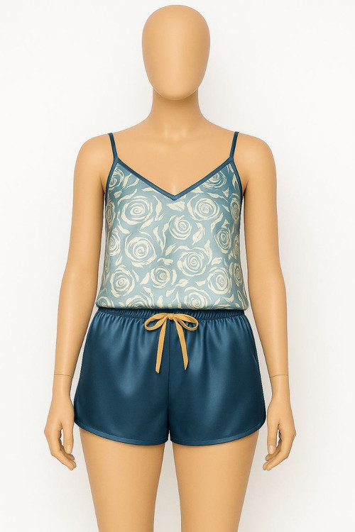 ست تاپ و شلوارک تن مانکن