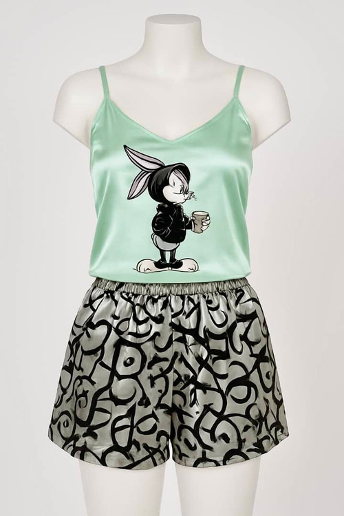 تاپ و شلوارک ساتن ، تن مانکن